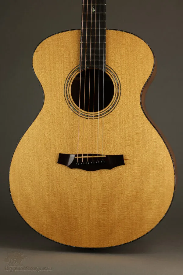 2005 Laurie Willliams Kiwi Whitebait Ancient Kauri Acoustic Guitar – Used