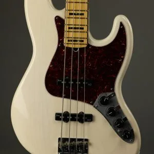2013 Fender American Deluxe Jazz Bass Used
