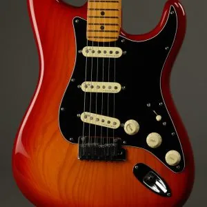 2022 Fender Ultra Luxe Stratocaster Electric Guitar Used
