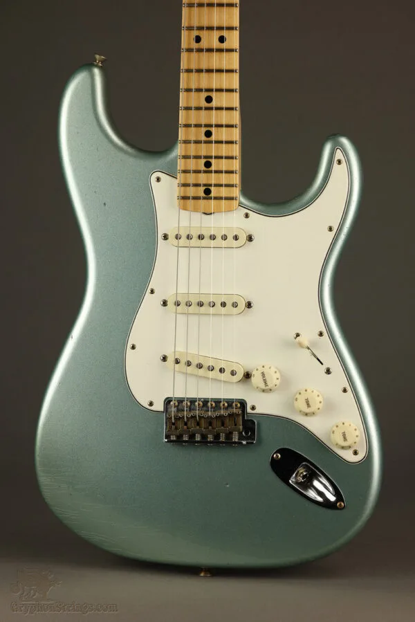 2023 Fender Custom Shop ’69 Stratocaster Journeyman Relic Bone Tone Electric Guitar- Used