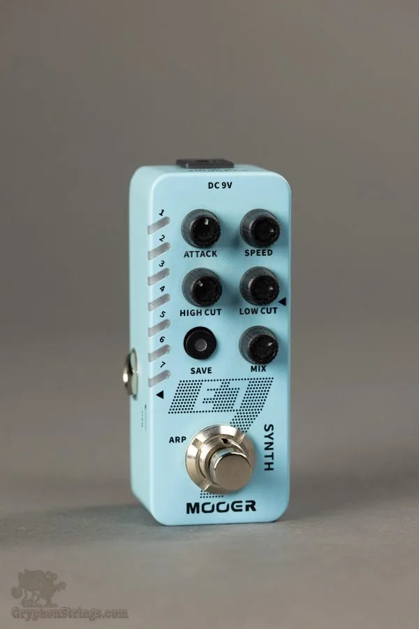 Circa 2021 Mooer E7 Synth Pedal – used