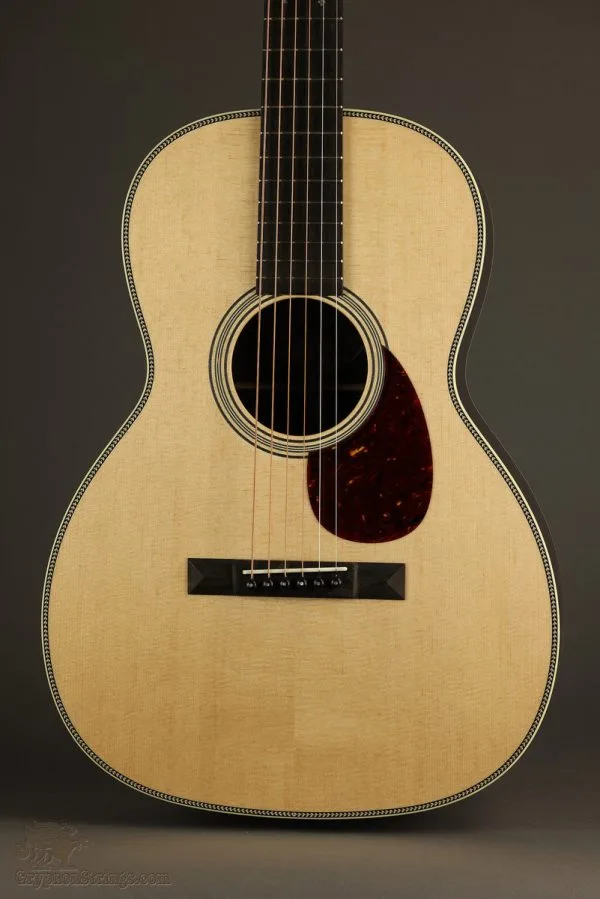Collings 002H Satin Neck 12-Fret Acoustic Guitar – New