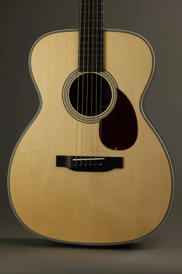 Collings Guitars OM2H Steel String Acoustic Guitar – New