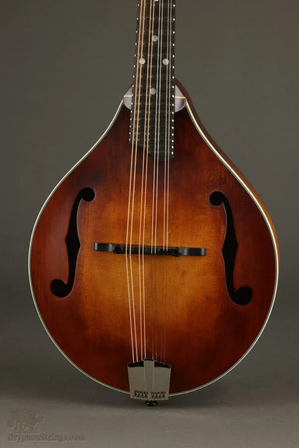 Eastman MD305 Wideneck Adirondack Amberburst F-Hole A-Style Mandolin – New