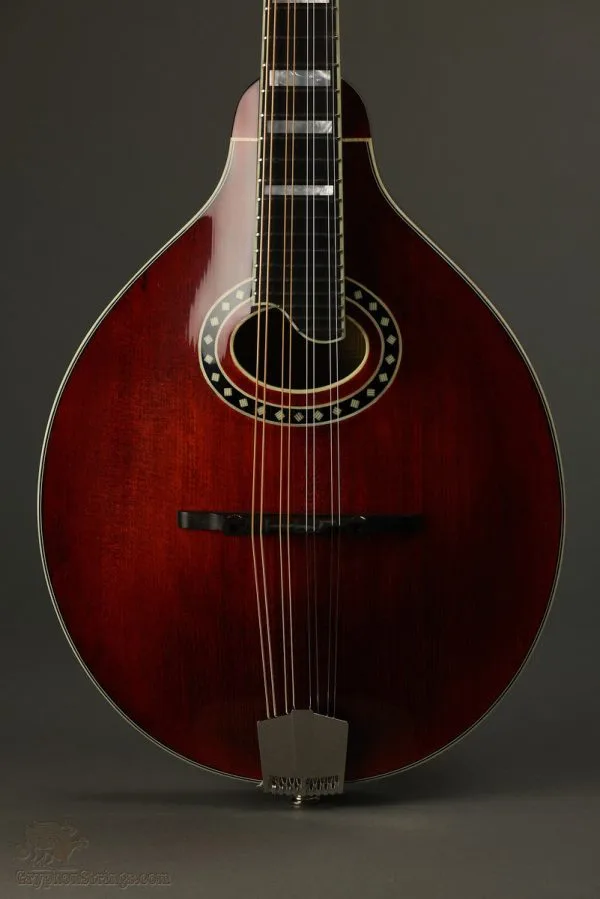 Eastman MD604 A-Style Oval Hole Mandolin Classic Finish New