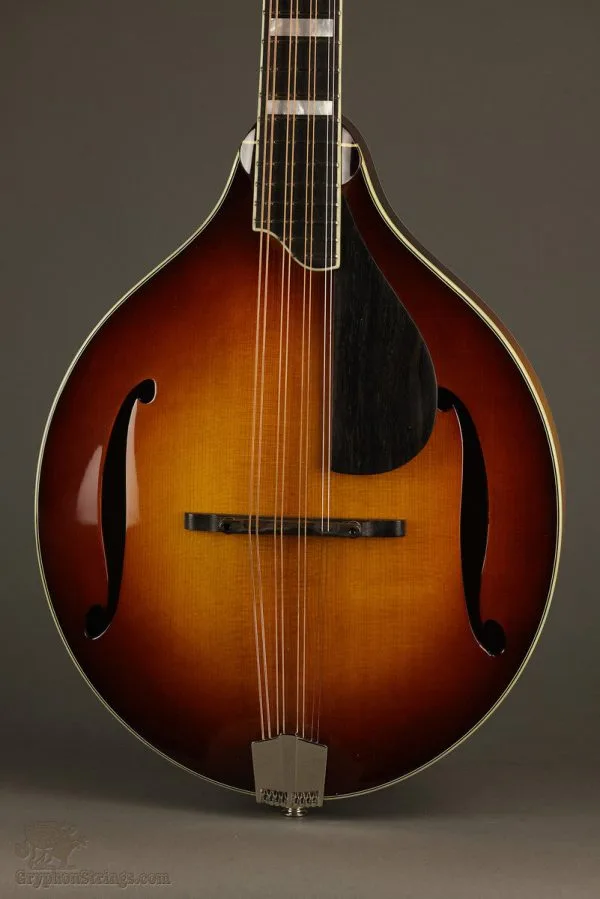 Eastman MDO605 Acoustic Electric Octave Mandolin – New