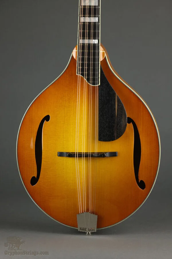 Eastman MDO605 Acoustic Electric Octave Mandolin – New