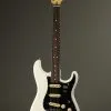 Fender American Performer Stratocaster®, Rosewood Fingerboard, Arctic White – New