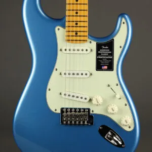 Fender American Professional Classic Stratocaster®, Maple Fingerboard, Faded Lake Placid Blue – New