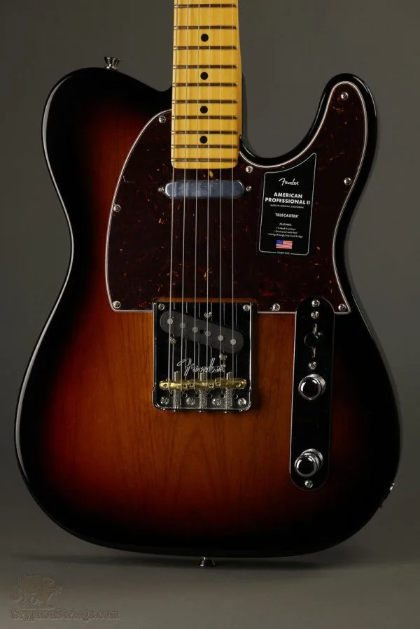 Fender American Professional II Telecaster®, Maple Fingerboard, 3-Color Sunburst New