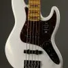 Fender American Ultra Jazz Bass® V, Maple Fingerboard, Arctic Pearl New