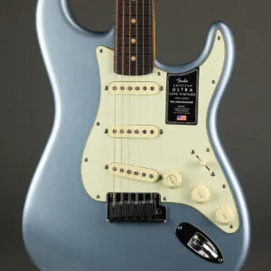 Fender American Ultra Luxe ’60s Stratocaster®, Rosewood Fingerboard, Ice Blue Metallic – New