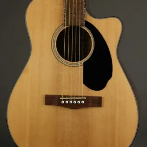 Fender CC-60SCE Concert, Walnut Fingerboard, Natural – New