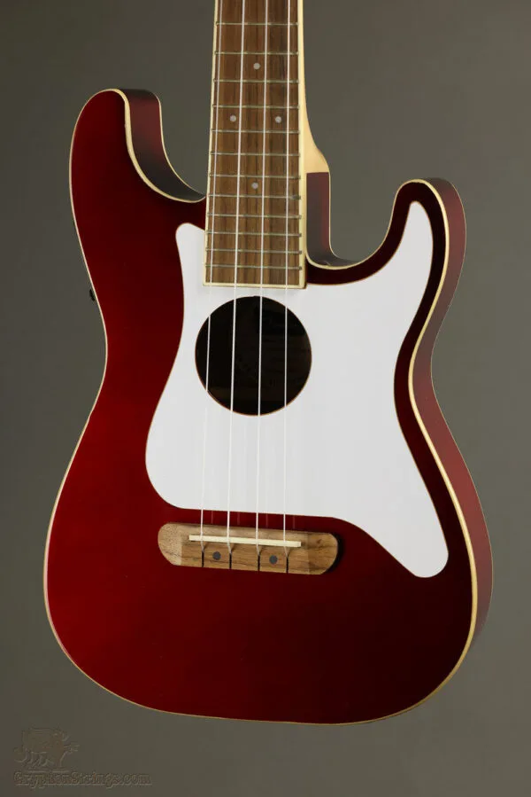 Fender Fullerton Strat® Uke, Walnut Fingerboard, White Pickguard Candy Apple Red – New