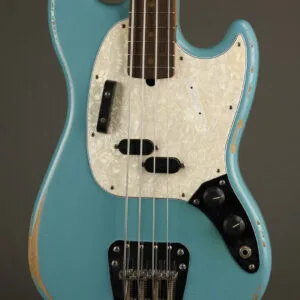 Fender JMJ Road Worn® Mustang Bass®, Rosewood Fingerboard, Faded Daphne Blue – New