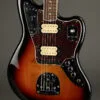 Fender Kurt Cobain Jaguar®, Rosewood Fingerboard, 3-Color Sunburst – New