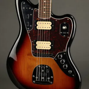 Fender Kurt Cobain Jaguar®, Rosewood Fingerboard, 3-Color Sunburst – New