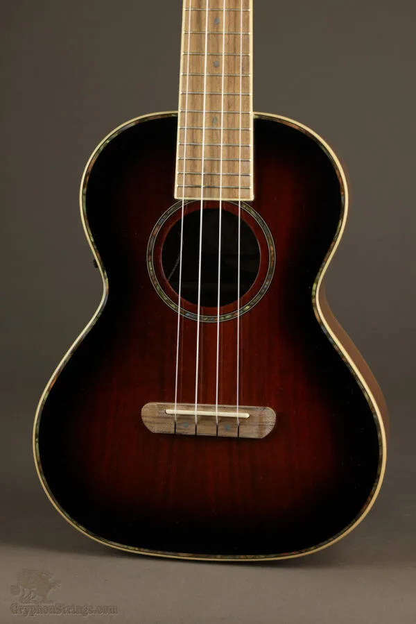 Fender Montecito Tenor Ukulele, Walnut Fingerboard, Shaded Edge Burst – New
