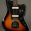 Fender Player II Jaguar®, Rosewood Fingerboard, 3 Color Sunburst – New