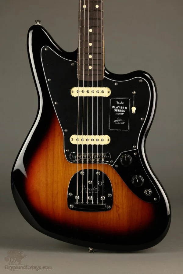Fender Player II Jaguar®, Rosewood Fingerboard, 3 Color Sunburst – New