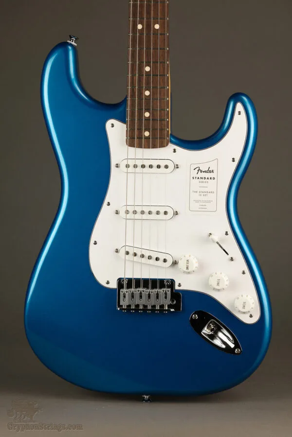 Fender Standard Stratocaster®, Laurel Fingerboard, White Pickguard, Aqua Marine Metallic – New