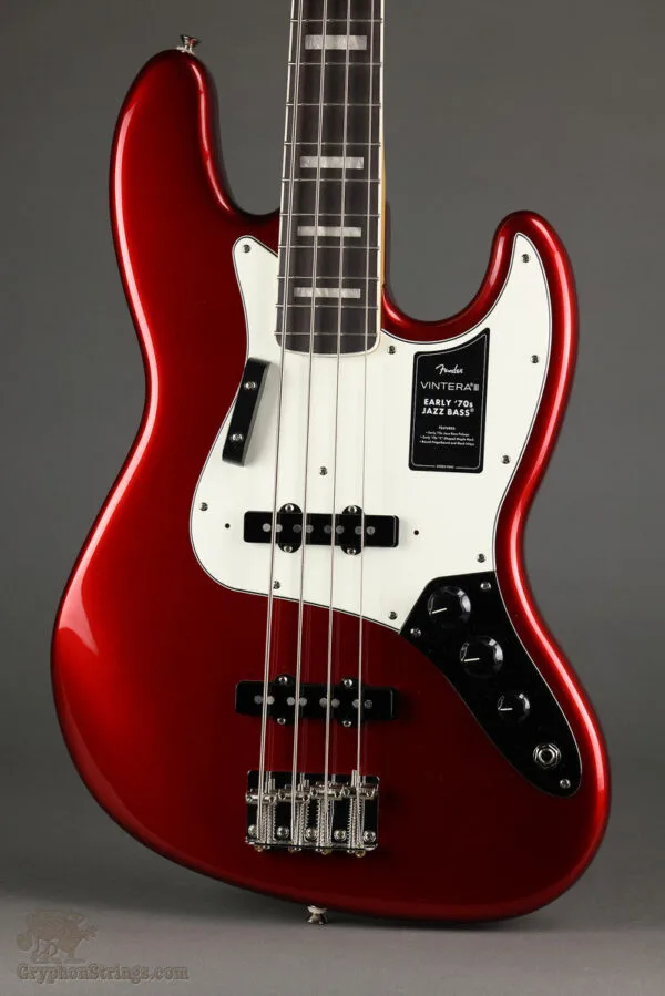 Fender Vintera® III Early ’70s Jazz Bass®, Rosewood Fingerboard, Candy Apple Red – New