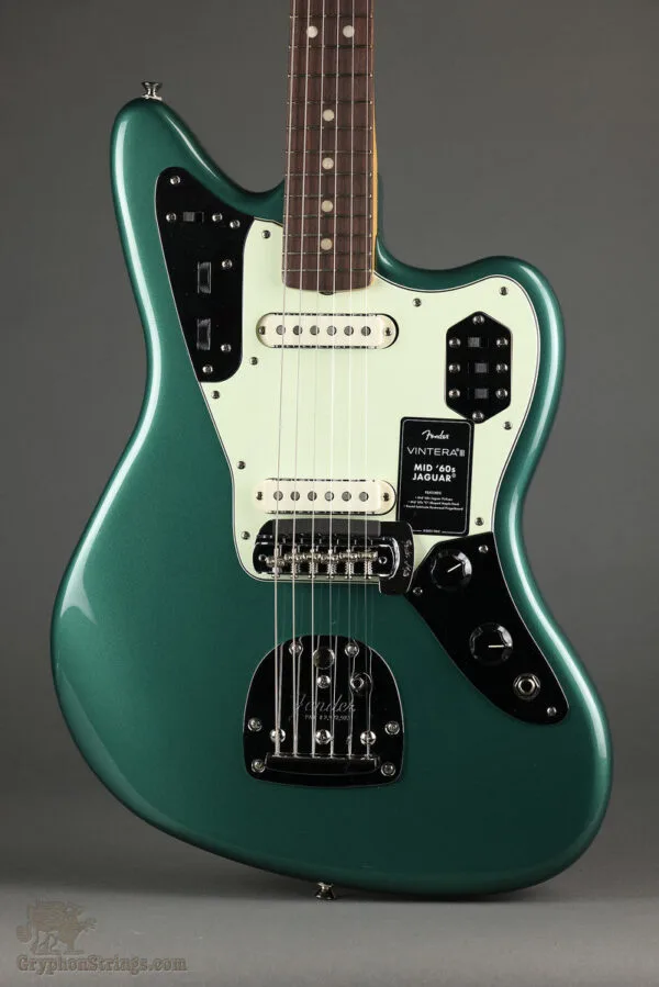 Fender Vintera® III Mid ’60s Jaguar®, Rosewood Fingerboard, Sherwood Green Metallic – New