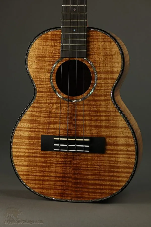 Kamaka HF-3 2DI Ipuka Tenor Deluxe 2 Slotted Head with Case New
