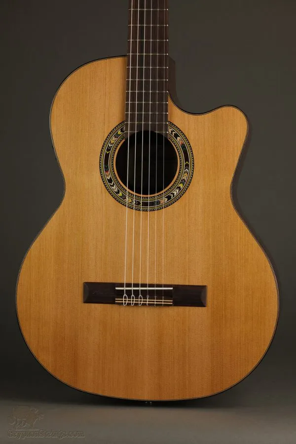 Kremona Verea Nylon String Acoustic Electric Guitar – New