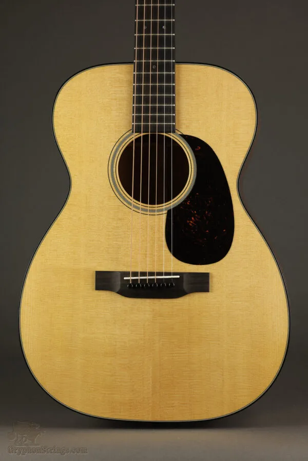 Martin 00-18 Steel String Acoustic Guitar – New