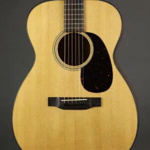 Martin 00-18 Steel String Acoustic Guitar – New