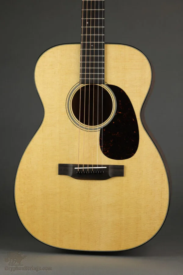 Martin 00-18 Steel String Acoustic Guitar – New