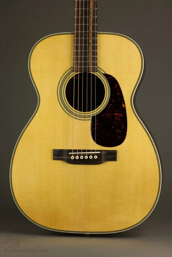 Martin 00-28 Acoustic Guitar – New
