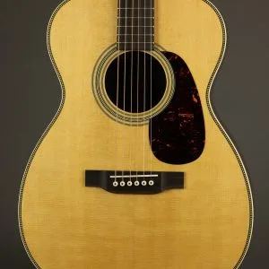 Martin 00-28 Acoustic Guitar – New