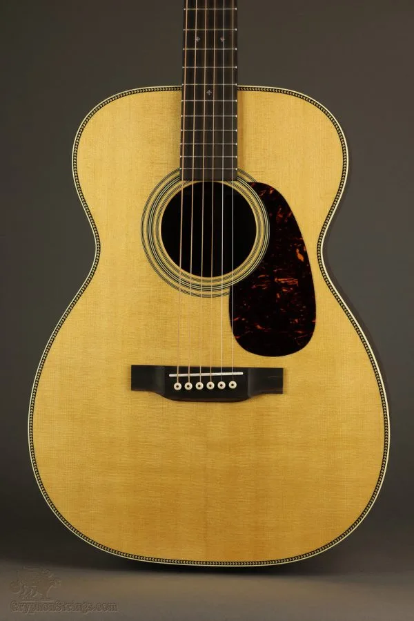 Martin 00-28 Acoustic Guitar – New