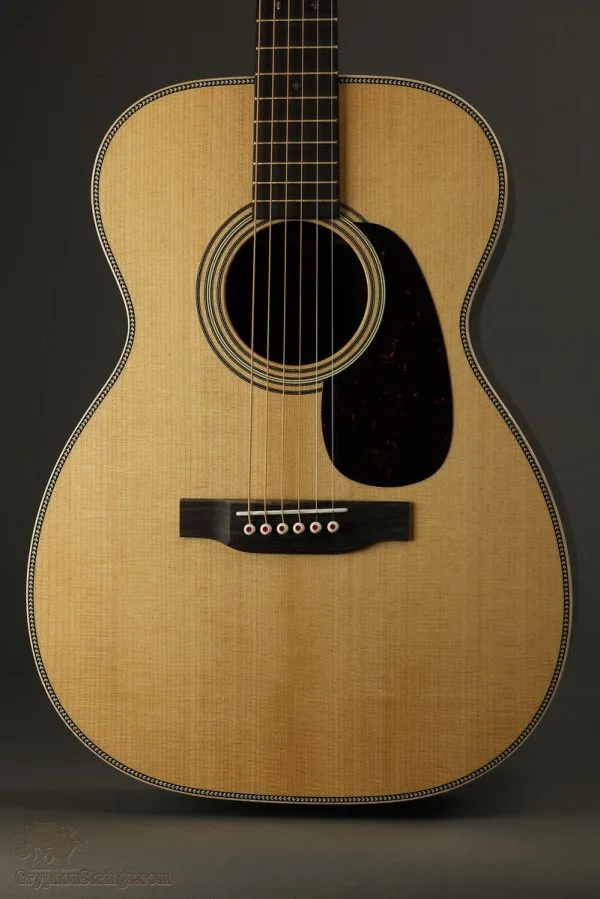 Martin 00-28 Modern Deluxe Steel String Acoustic Guitar – New