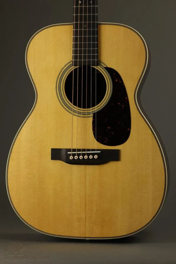 Martin 00-28 Steel String Acoustic Guitar – New