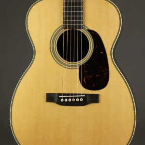 Martin 00-28 Steel String Acoustic Guitar – New