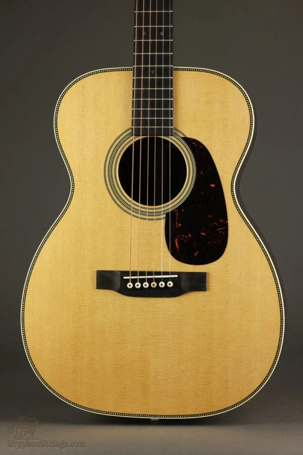 Martin 00-28 Steel String Acoustic Guitar – New