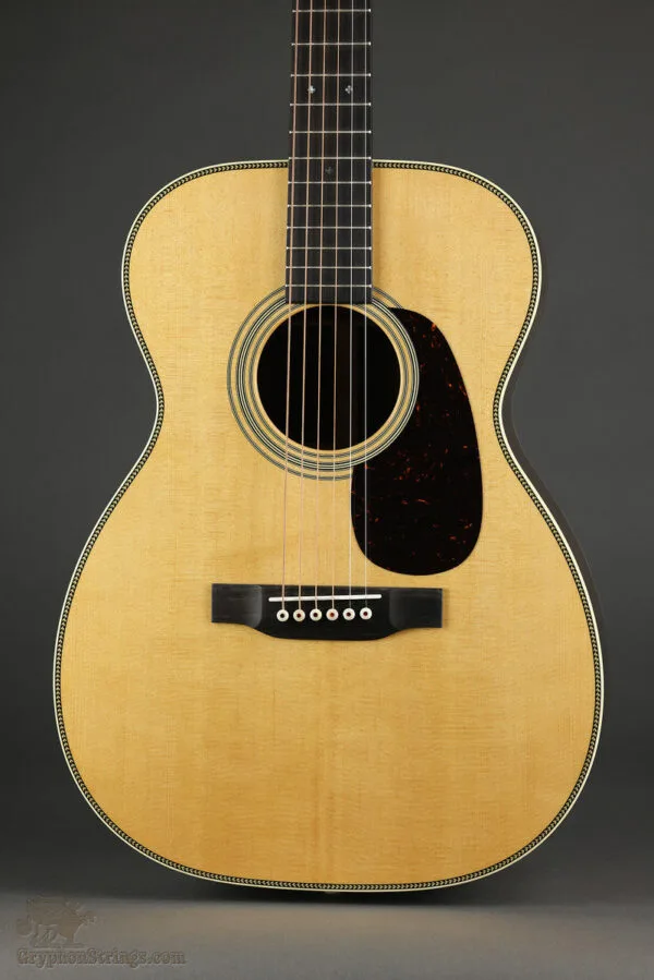 Martin 00-28 Steel String Acoustic Guitar – New