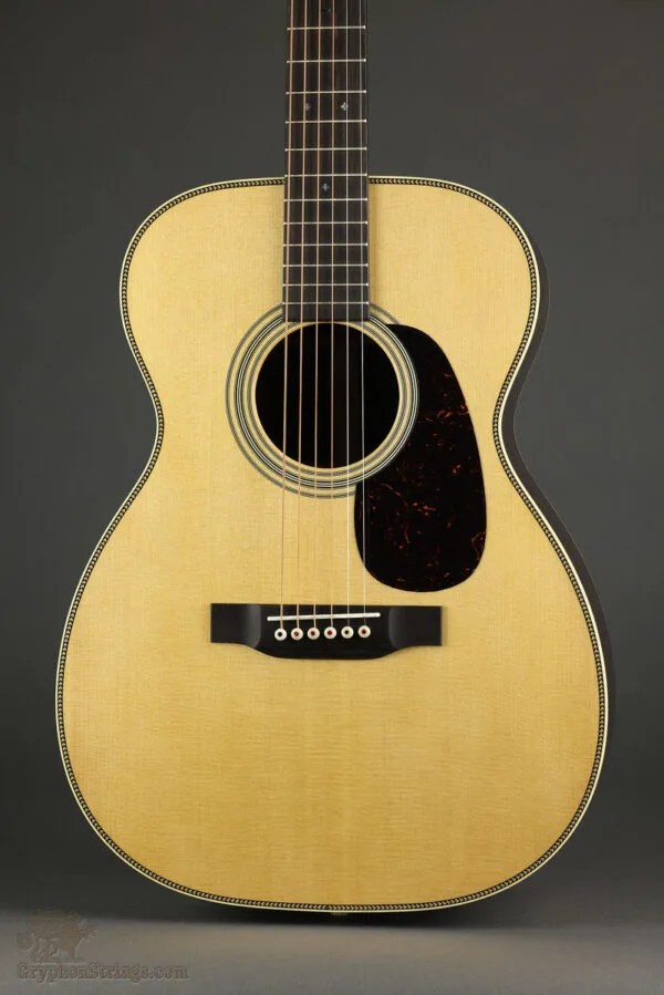 Martin 00-28 Steel String Acoustic Guitar – New
