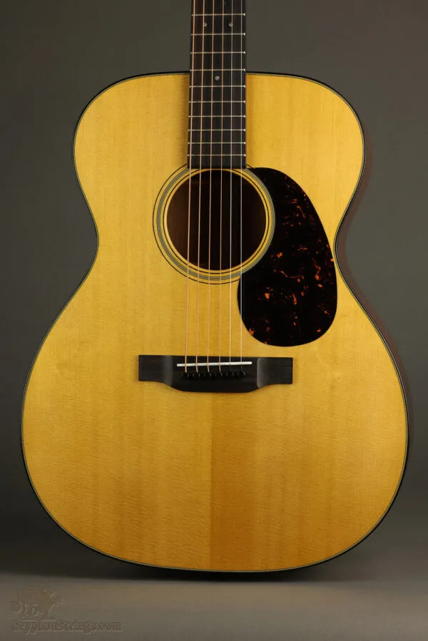 Martin 000-18 Steel String Acoustic Guitar – New