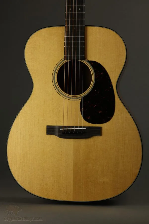 Martin 000-18 Steel String Acoustic Guitar – New