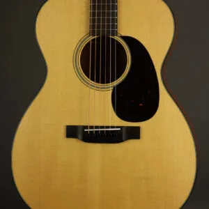 Martin 000-18 Steel String Acoustic Guitar – New