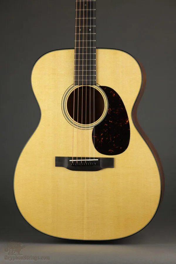 Martin 000-18 Steel String Acoustic Guitar – New