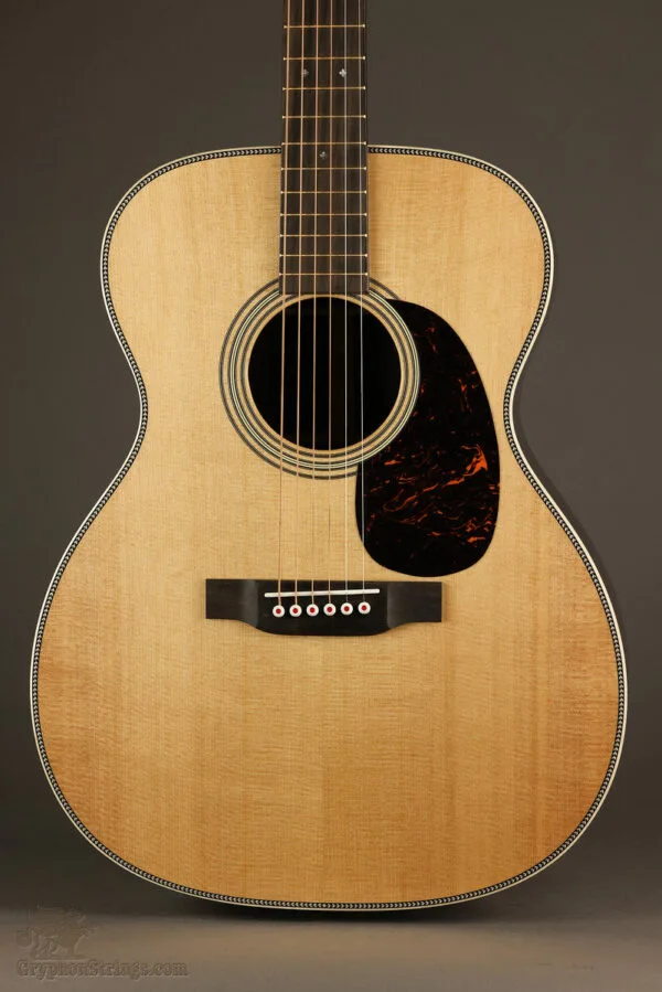Martin 000-28 Modern Deluxe Steel String Acoustic Guitar – New