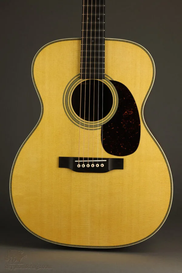 Martin 000-28 Steel String Acoustic Guitar – New