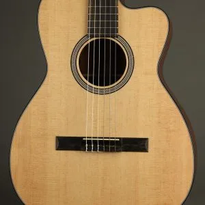Martin 000C12-16E Nylon String Acoustic Guitar – New