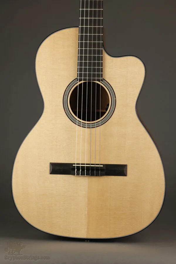 Martin 000C12-16E Nylon String Acoustic Guitar – New