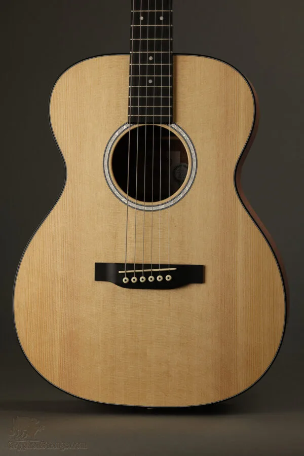 Martin 000Jr-10 Steel String Acoustic Guitar – New